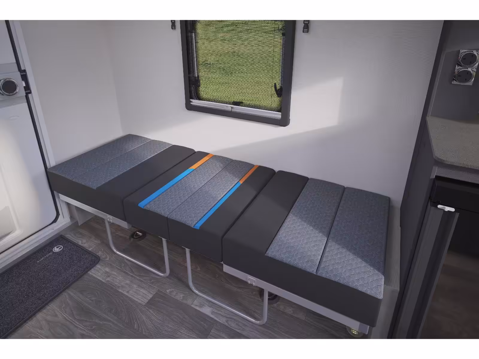 592024 2024 Basecamp 3 Dinnette Bed Made Up Jw 21 03 24