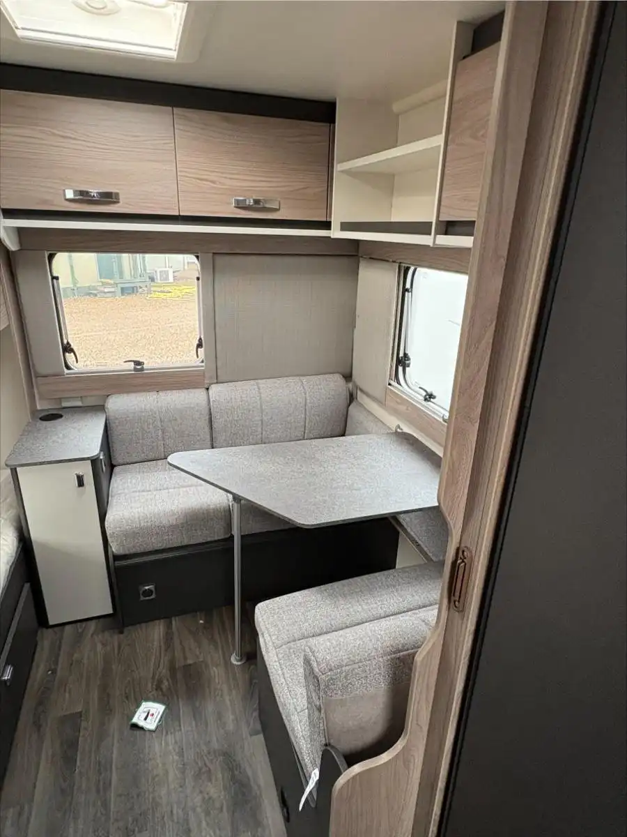 1612025 41775 9 