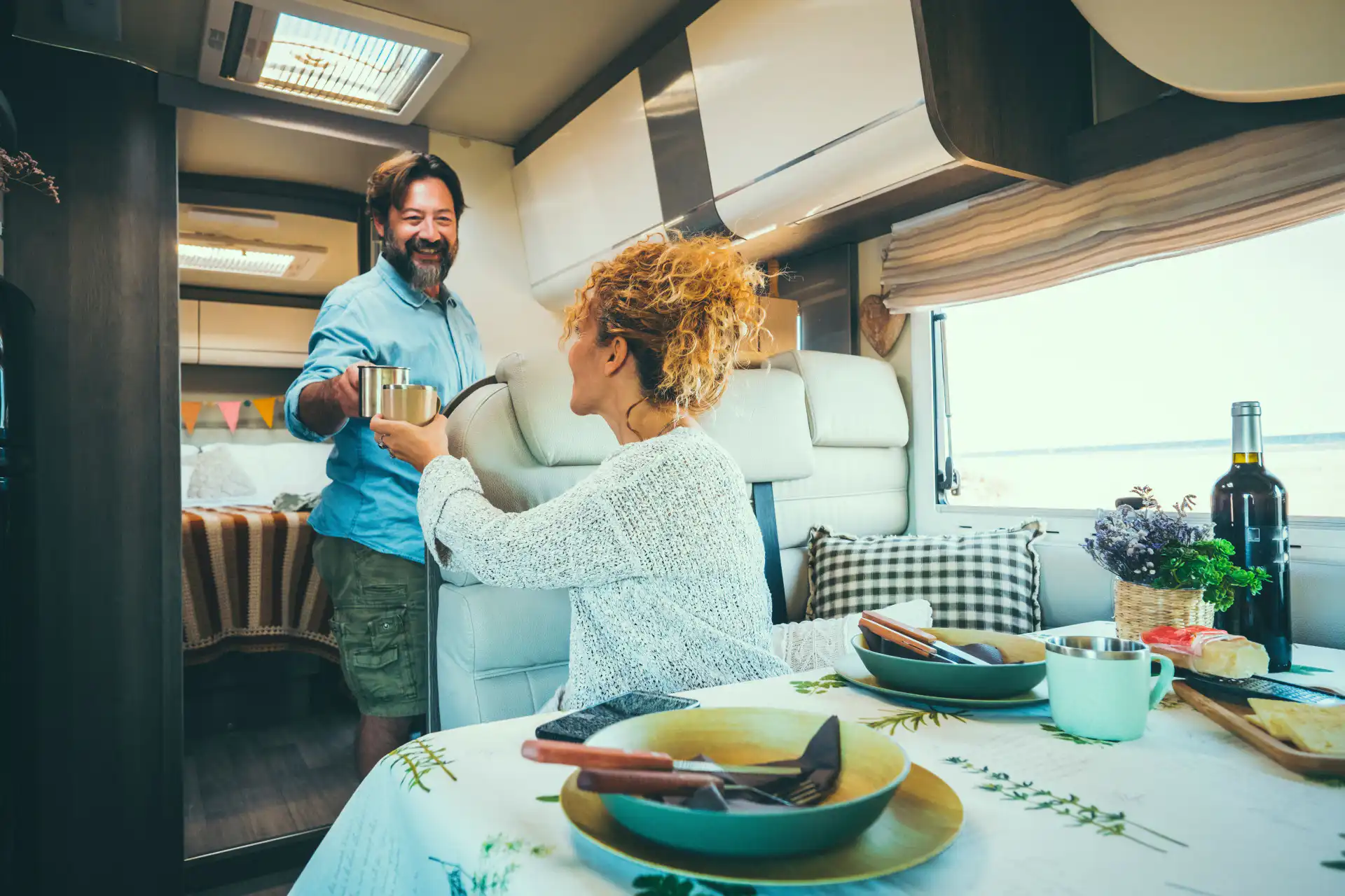 Luxury Caravanning Min