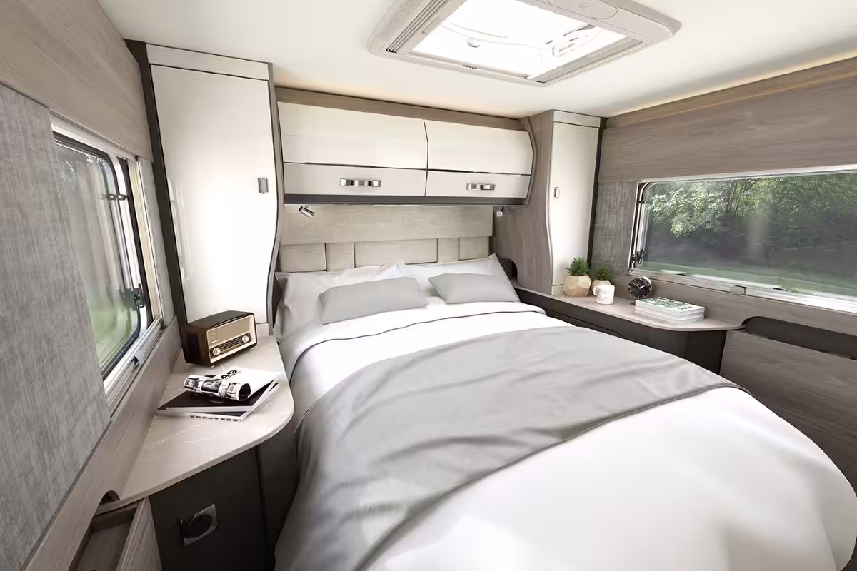 2212025 Int Kon Tiki 794 Bedroom Swift 