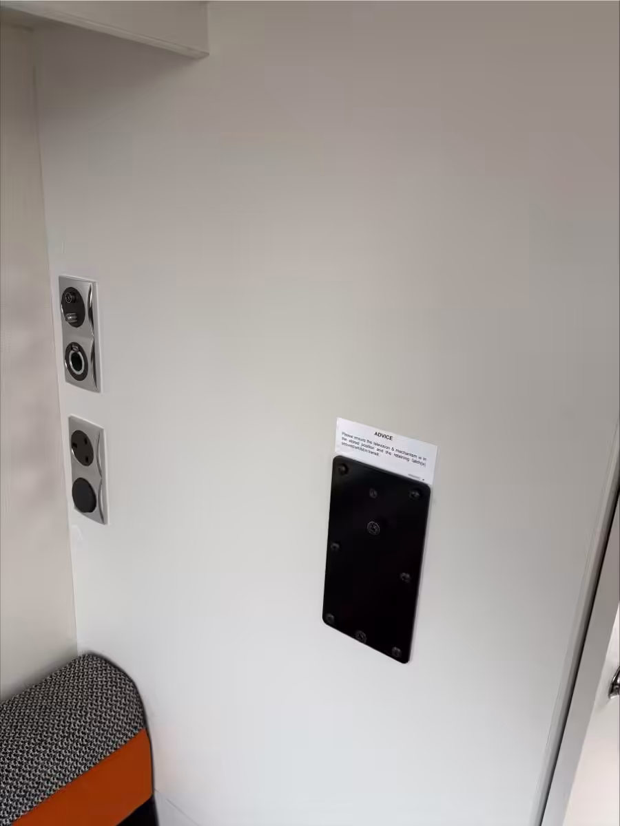 6112025 43979 9 