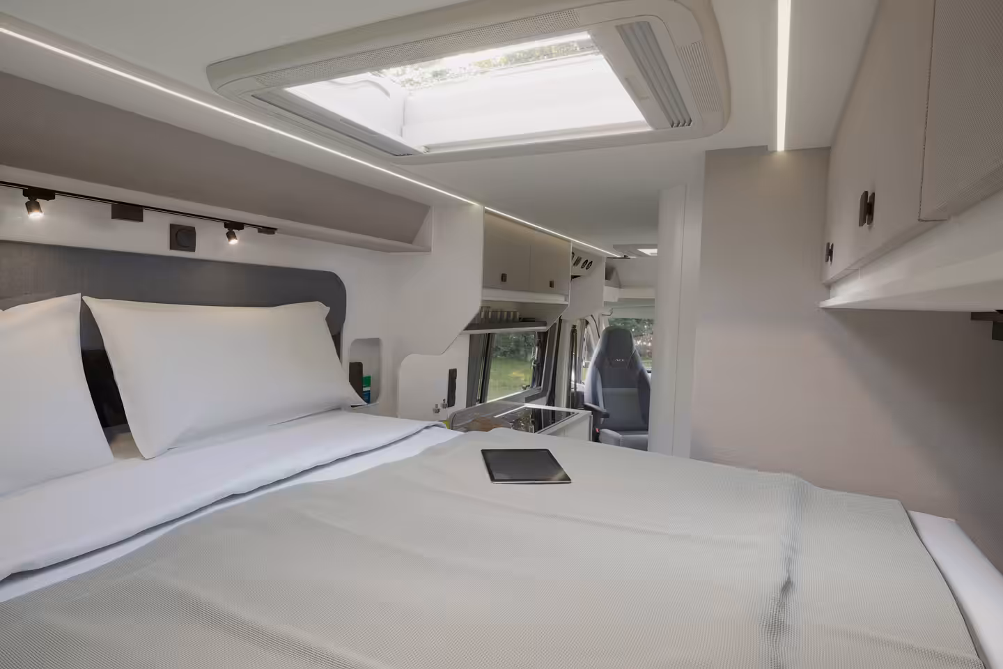 Ace bedroom