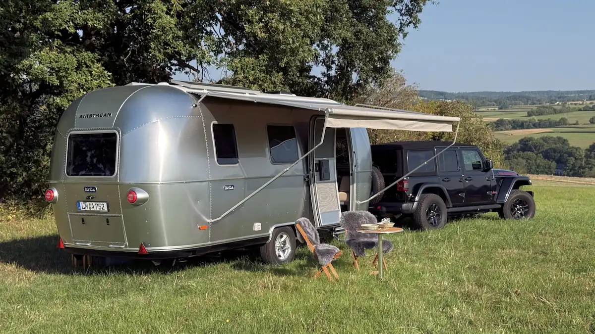 2025 World Traveler 22 Camping 11