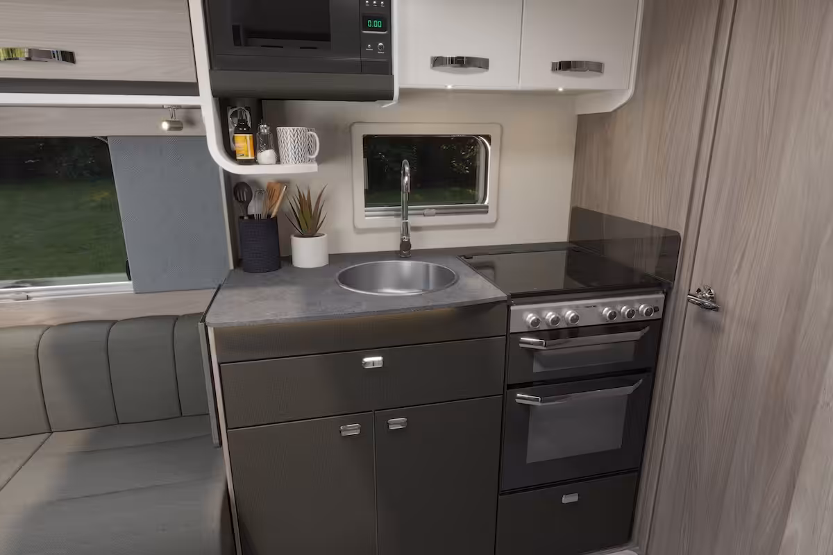 2026 Challenger 580 Kitchen 2 GAN 25 06 2026 Caption