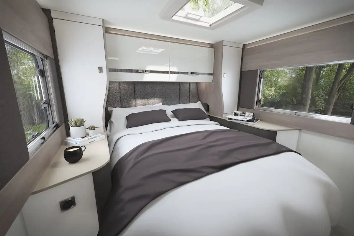2026 Escape 694 Bedroom
