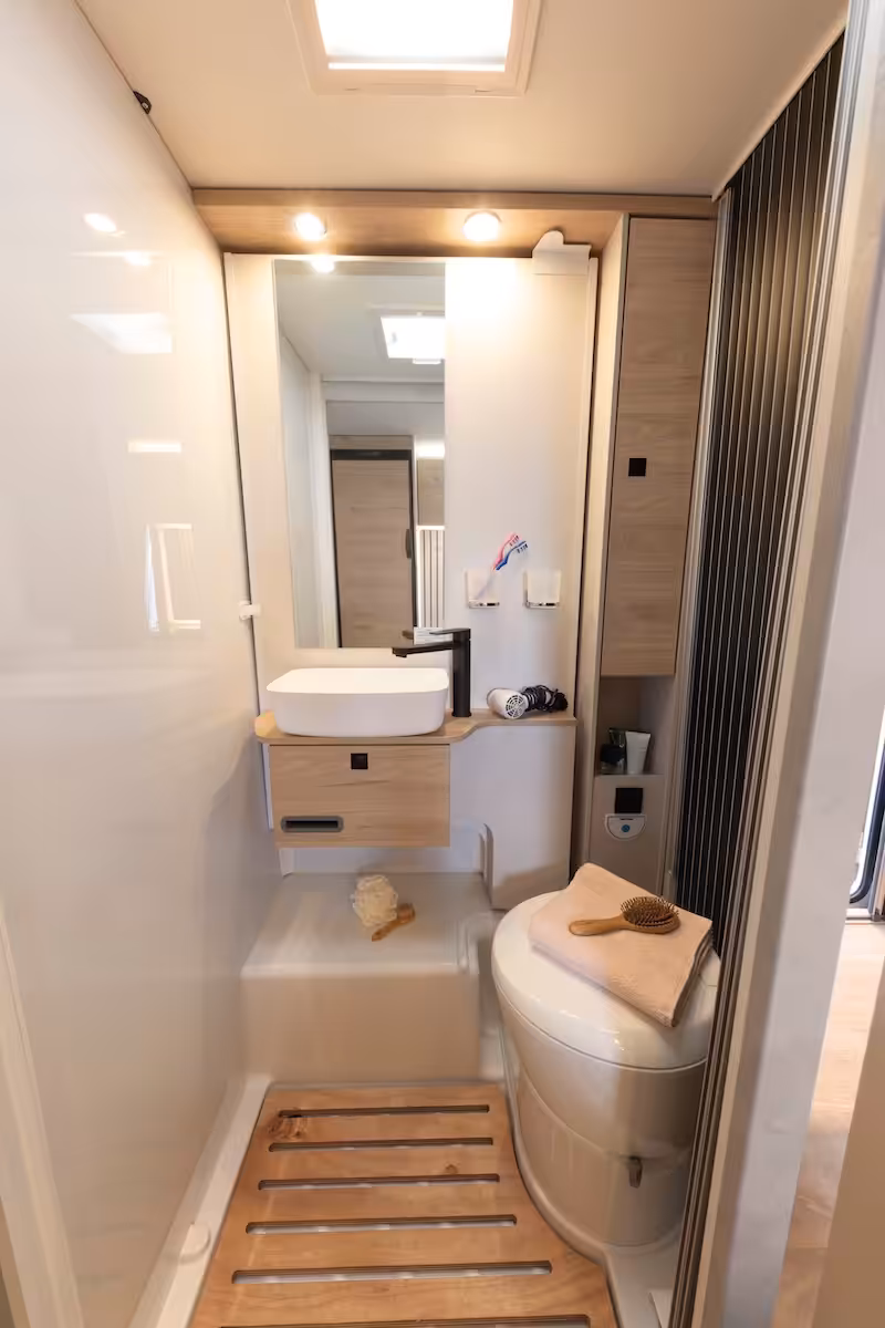 2027 Dethleffs Just Van Bathroom