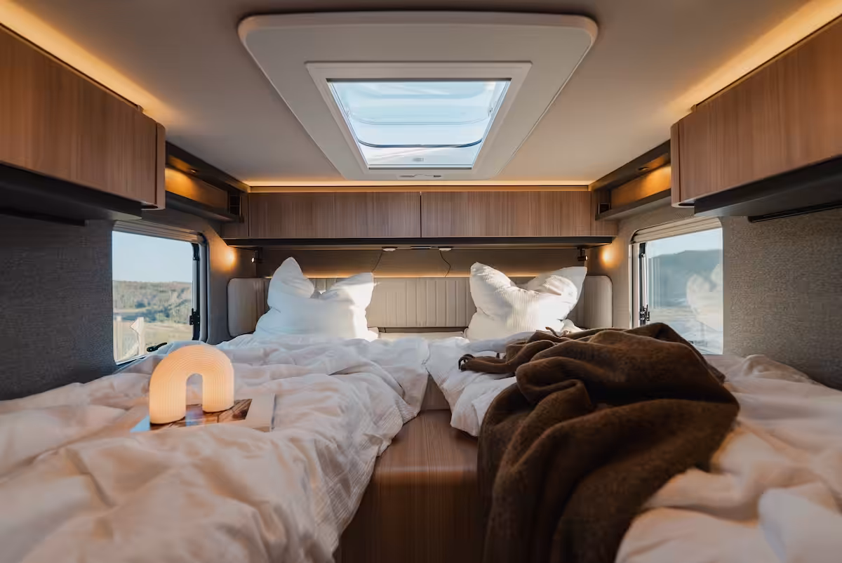2027 Hymer Masterline I Beds