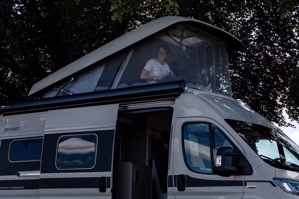 2027 Hymer Yellowstone Pop Roof