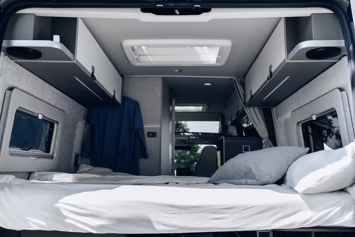 2027 Hymer Yellowstone Rear Bed