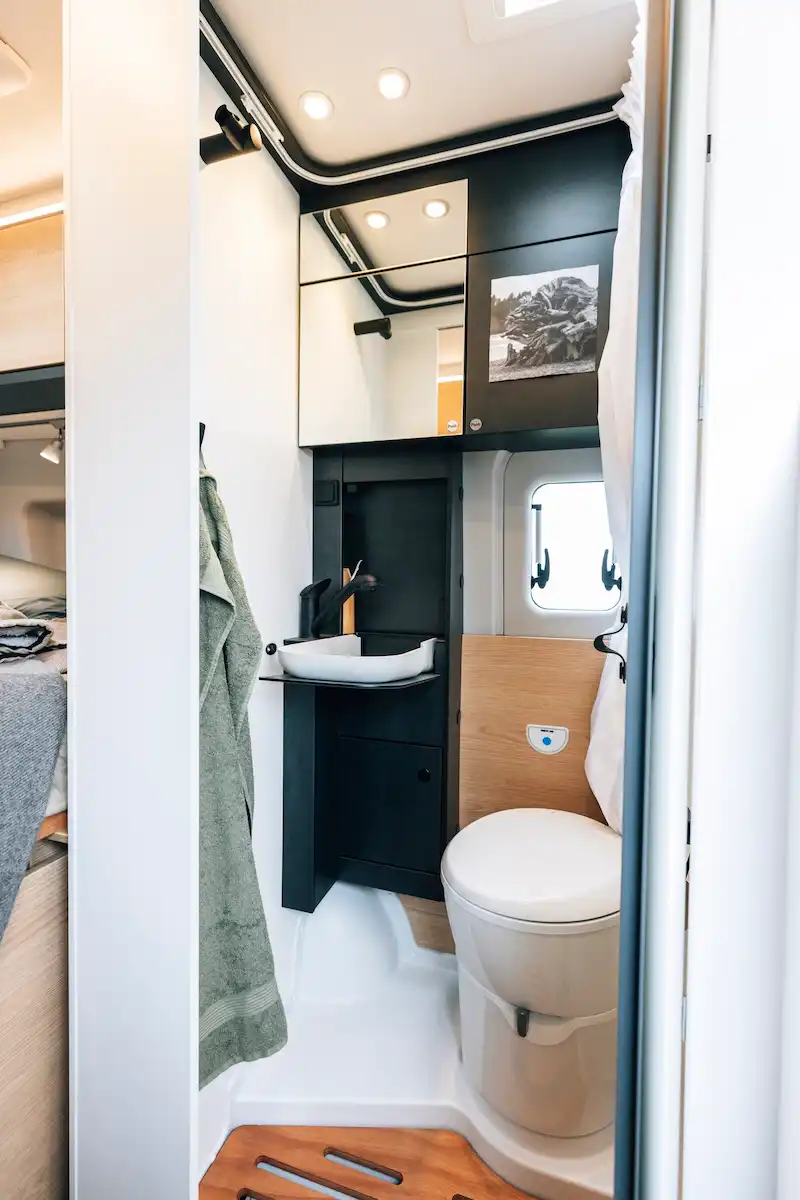 2027 Sunlight Ibex Bathroom Caption