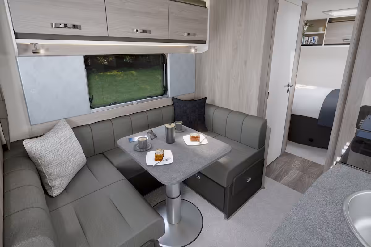 2027 Challenger Grande 630 Dinette SS 25 06 2026 Caption