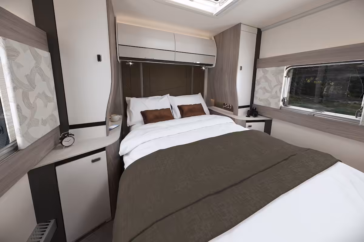 2027 Elegance 860 Headboard GA 23 06 26 Caption