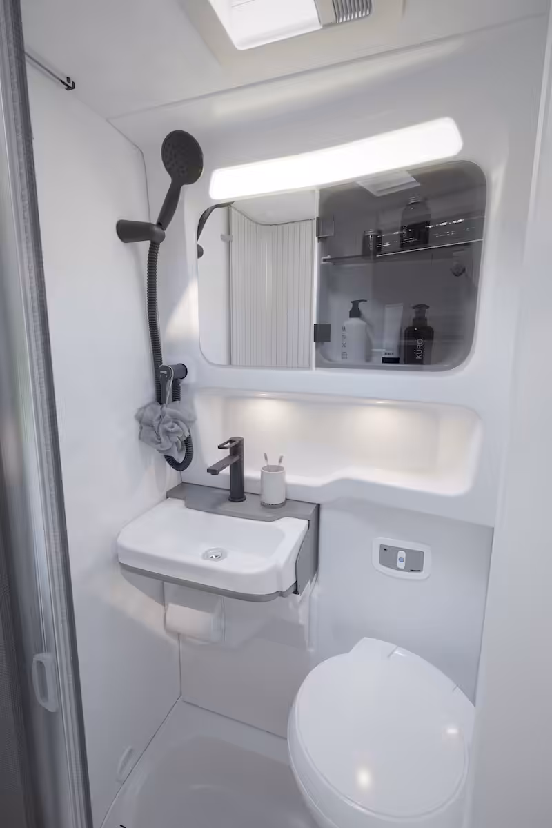 2027 Merlin 164 Washroom SS 18 02 2026