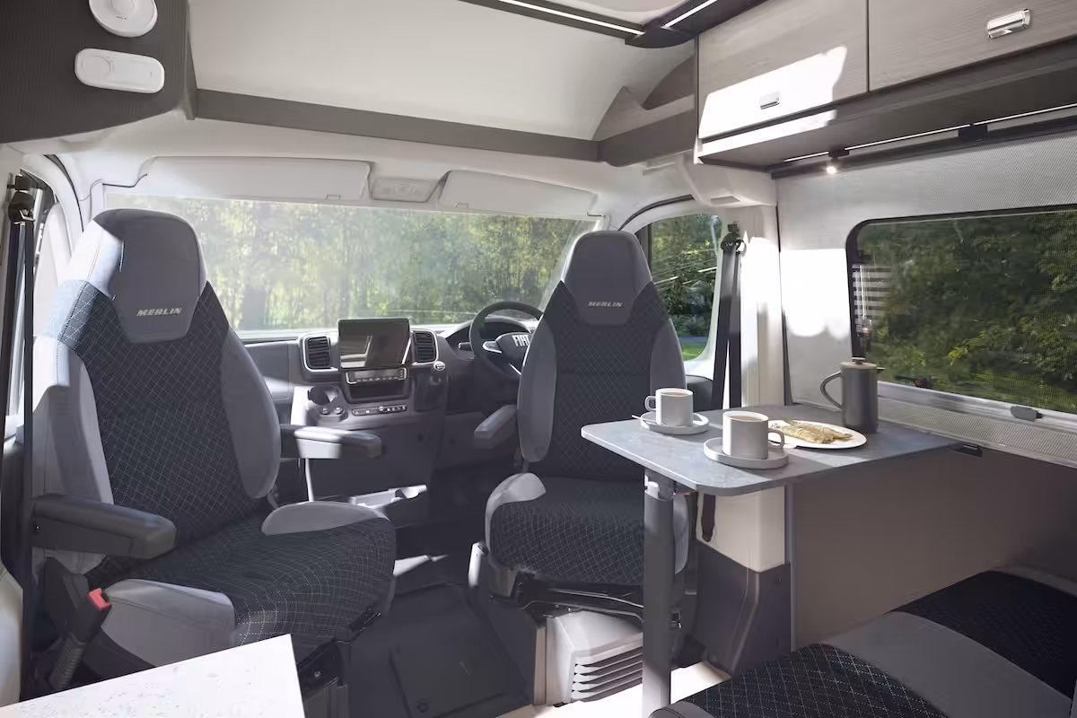 2027 Merlin 174 FrontLounge SS 08 06 2026