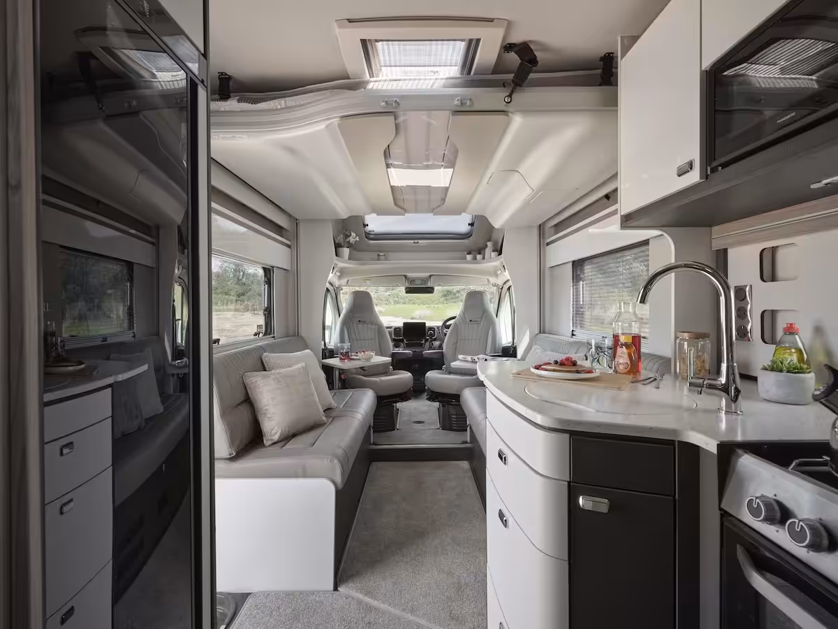 2027 Swift Hi Style Xtra Front Lounge Kitchen