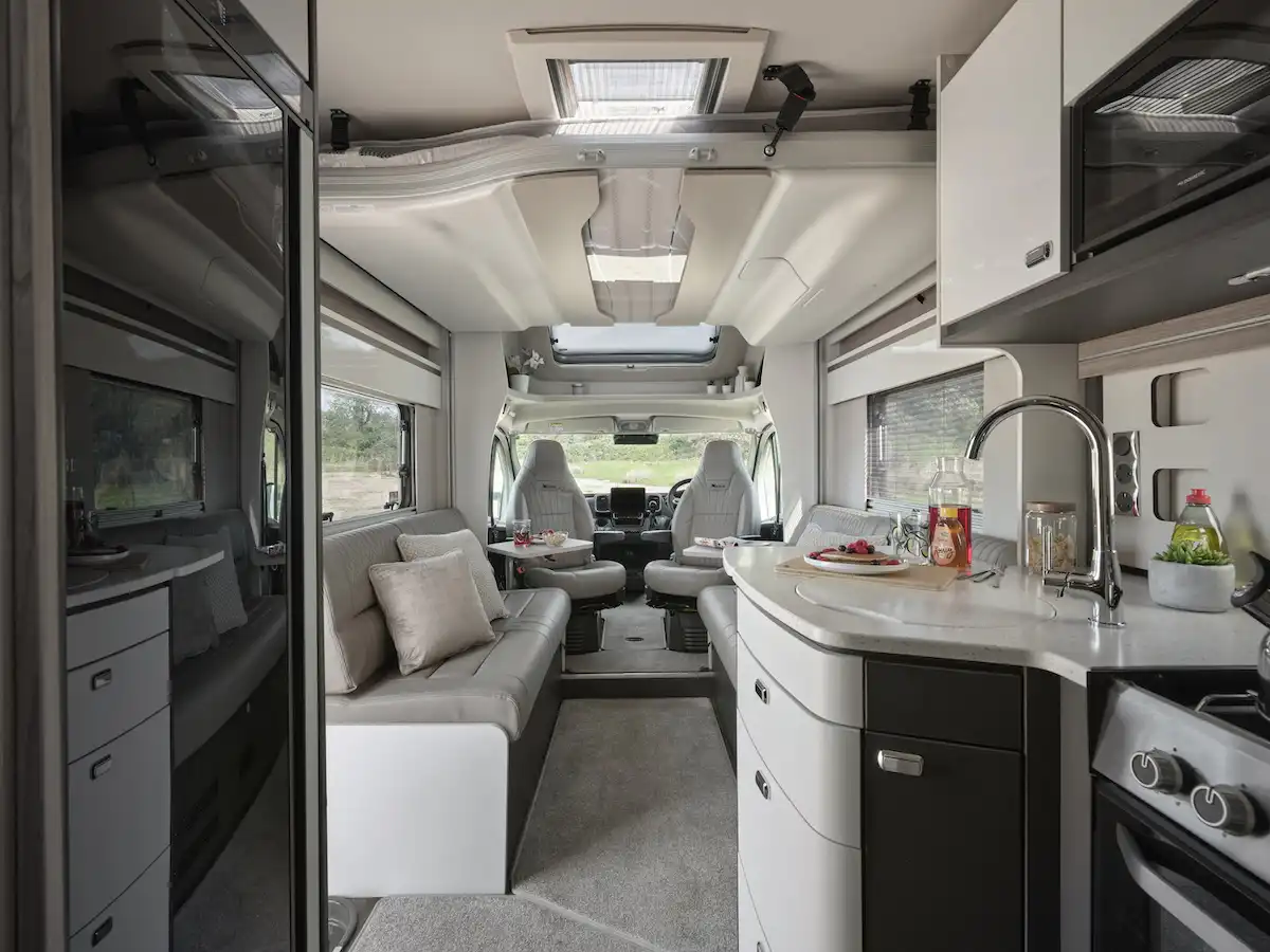 2027 Swift Hi Style Xtra Front Lounge Kitchen