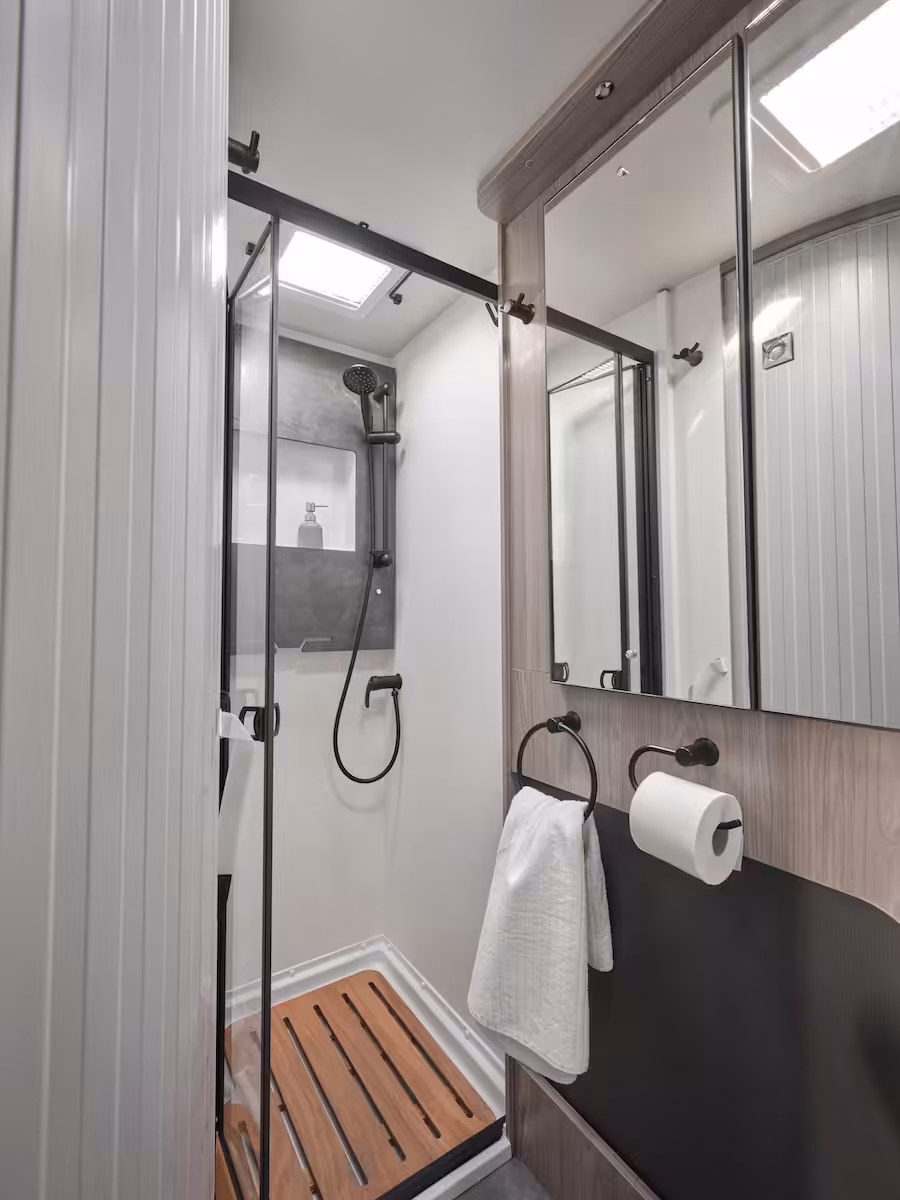 2027 Swift Hi Style Xtra Shower