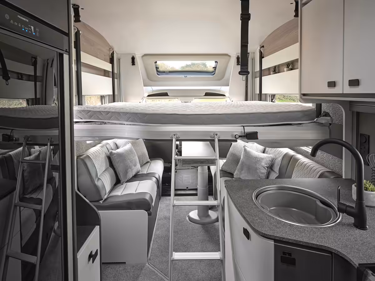 2027 Swift Voyager Xtra Dropdown Bed