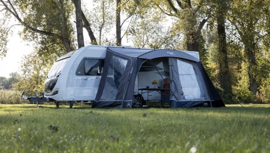 Sunlight Caravan 1