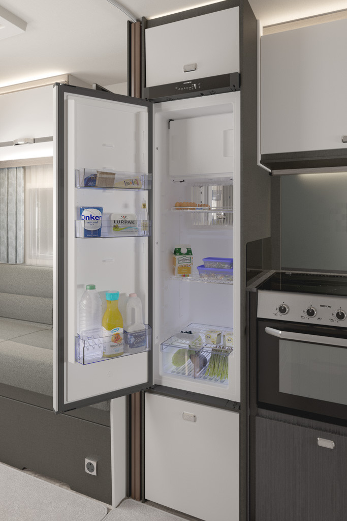 2092025 2026 Voyager 475 Fridge