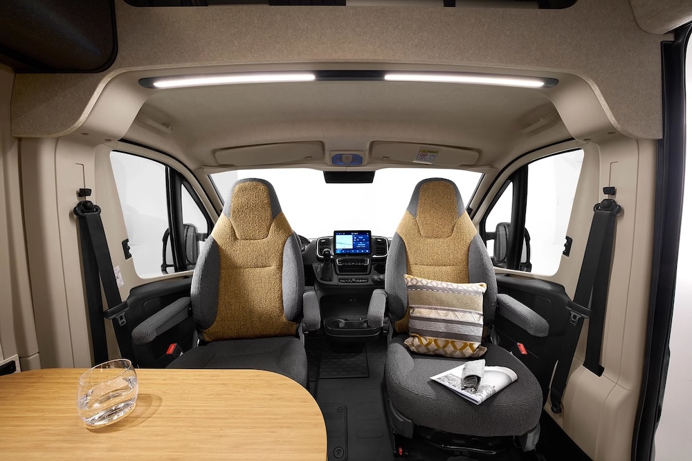 Redwood Fahrerhaus Aus Wohnbereich Auif Licht An Caption